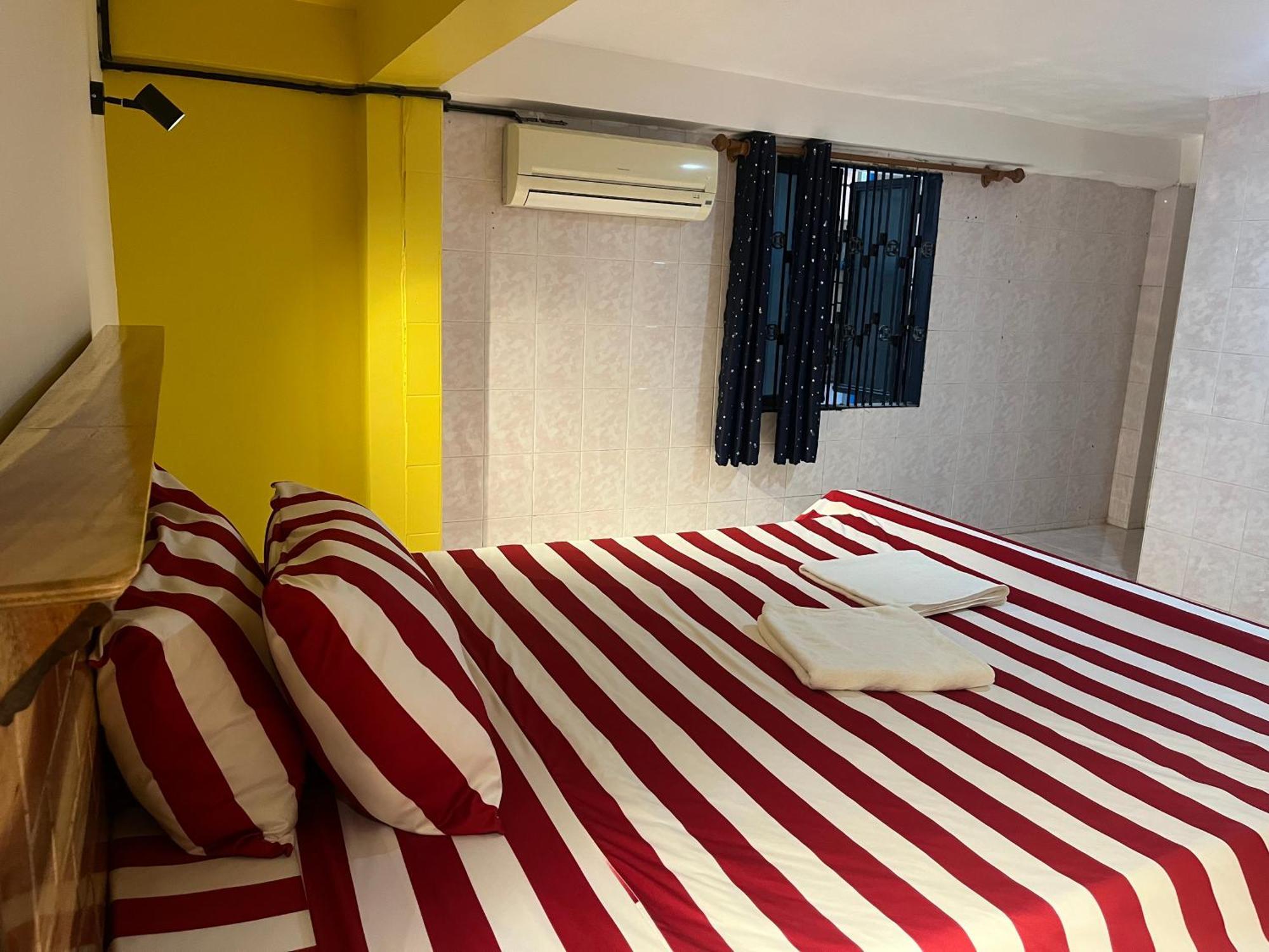 Por Chey Hotel Батамбанг Екстериор снимка