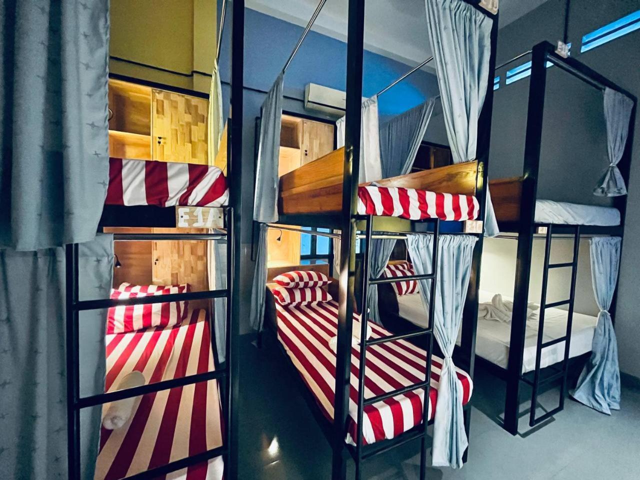 Por Chey Hotel Батамбанг Екстериор снимка