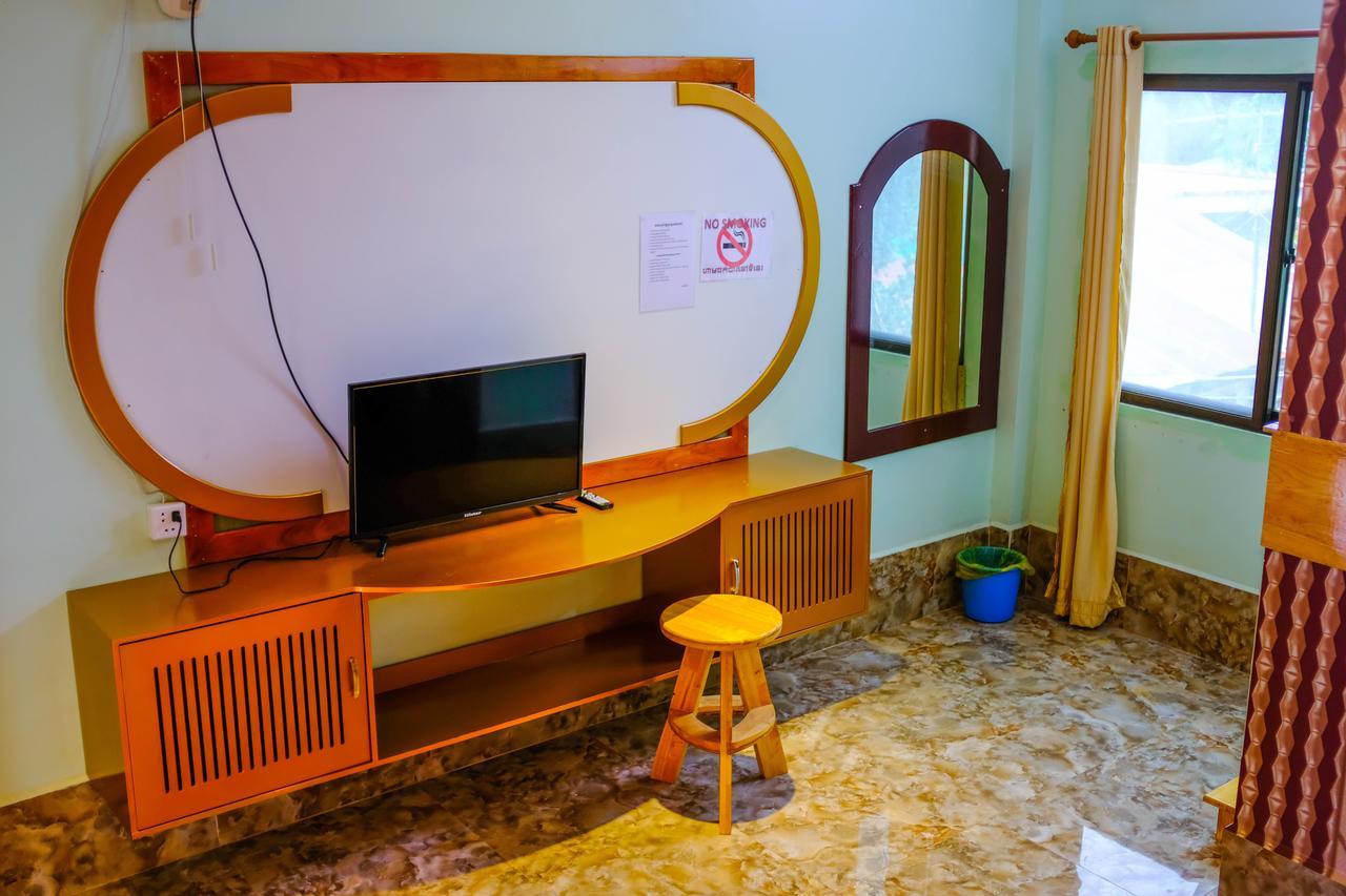 Por Chey Hotel Батамбанг Екстериор снимка